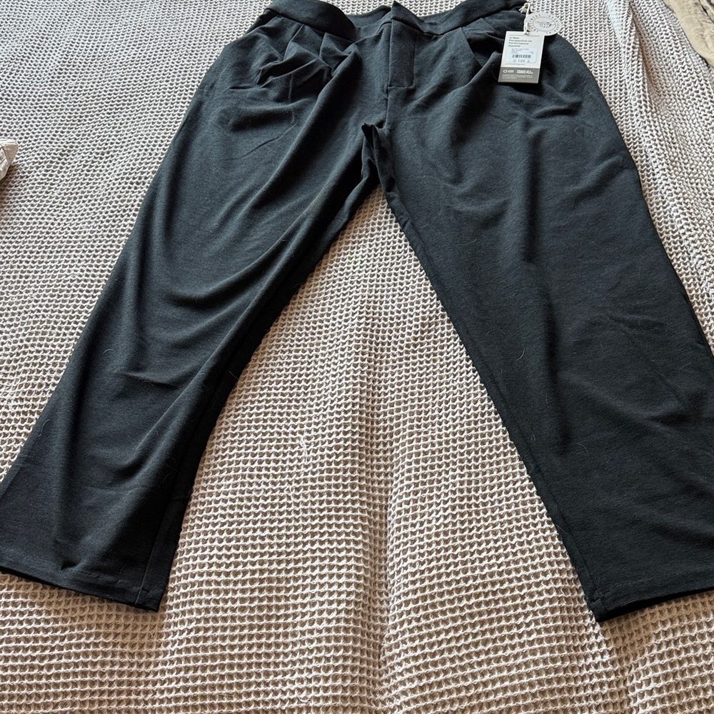 Women’s Vuori Elevation Ankle Trouser - Picture 2 of 4